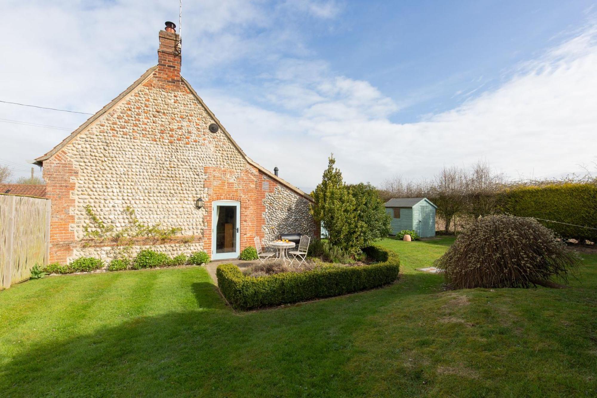 Garden Cottage West Beckham 外观 照片